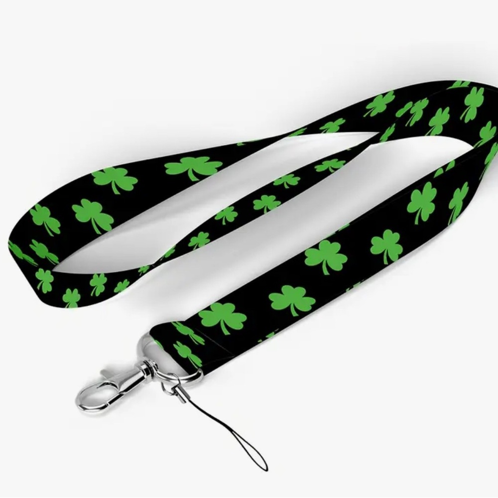 🍀 NEW Lucky St Patrick’s Day Green Clover Lanyard for Keys